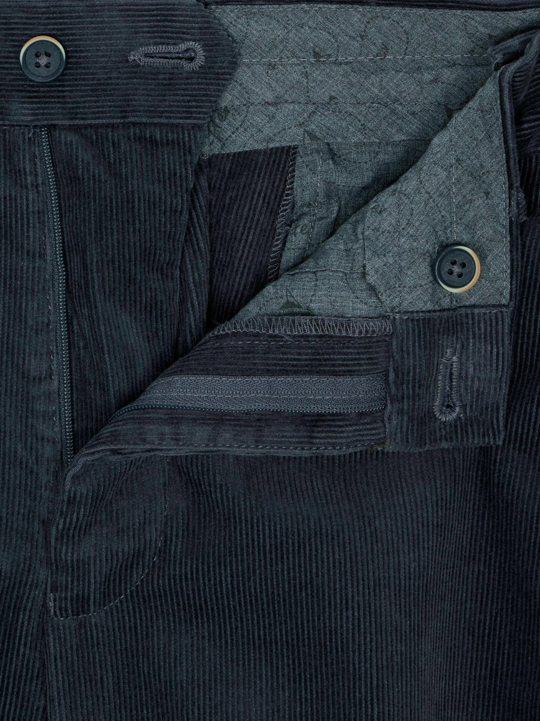 Deacon Classic Fit Chinos