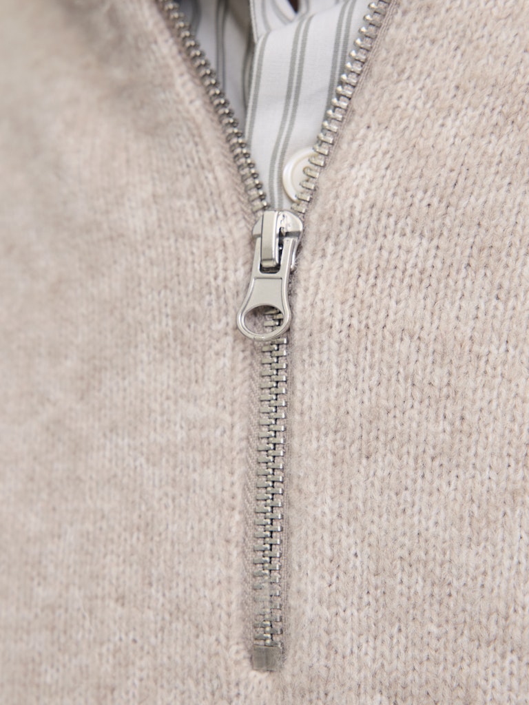 Jack &amp; Jones – Atmosphere - Relaxed Fit –Half Zip Jumper