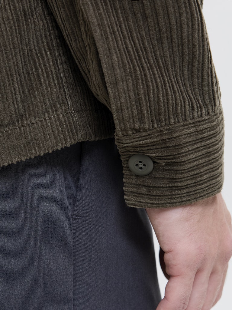 Jack &amp; Jones – Relaxed Fit – Black Olive – Corduroy Overshirt
