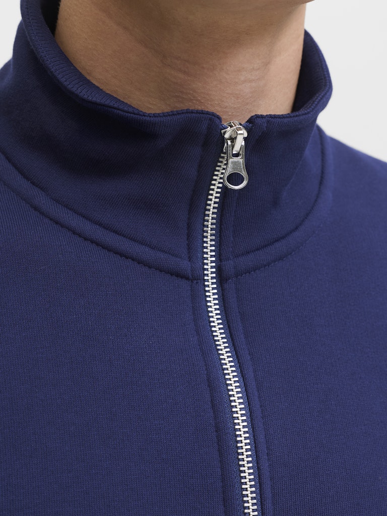 Jack &amp; Jones – Relaxed Fit – Half Zip Jumper