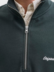 Jack & Jones – Relaxed Fit – Forest River – High Neck Zip Sweatshirt