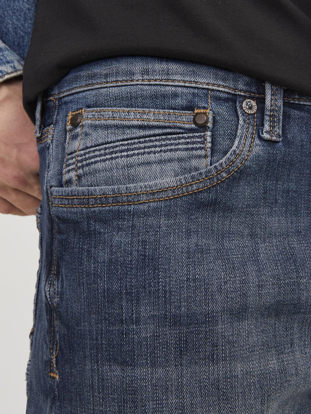 Jack &amp; Jones Chris Relaxed Jeans