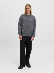 Jack & Jones – Relaxed Fit – Volcanic Ash – Branding Crew Neck Sweatshirt