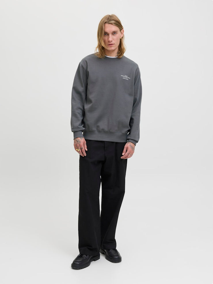 Jack & Jones – Relaxed Fit – Volcanic Ash – Branding Crew Neck Sweatshirt