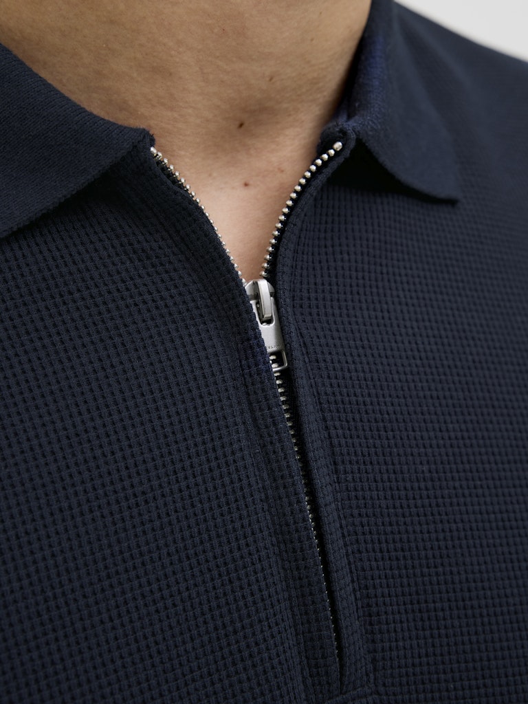 Jack &amp; Jones – Regular Fit – White/Navy – JJEAUSTIN Zip Polo SS