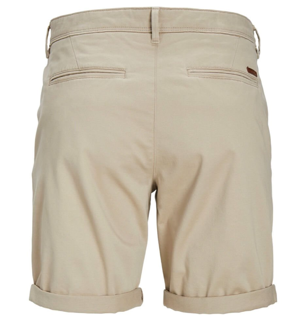 Jack & Jones – Regular Fit – Crockery – JPSTBOWIE Solid Chino Shorts