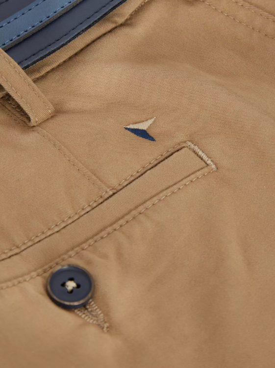 DG’s Drifter – Regular Fit – Taupe – Driscoll Chinos