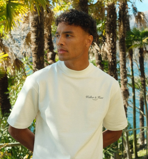 Walker &amp; Hunt – Relaxed Fit – Off White – Atelier T-Shirt
