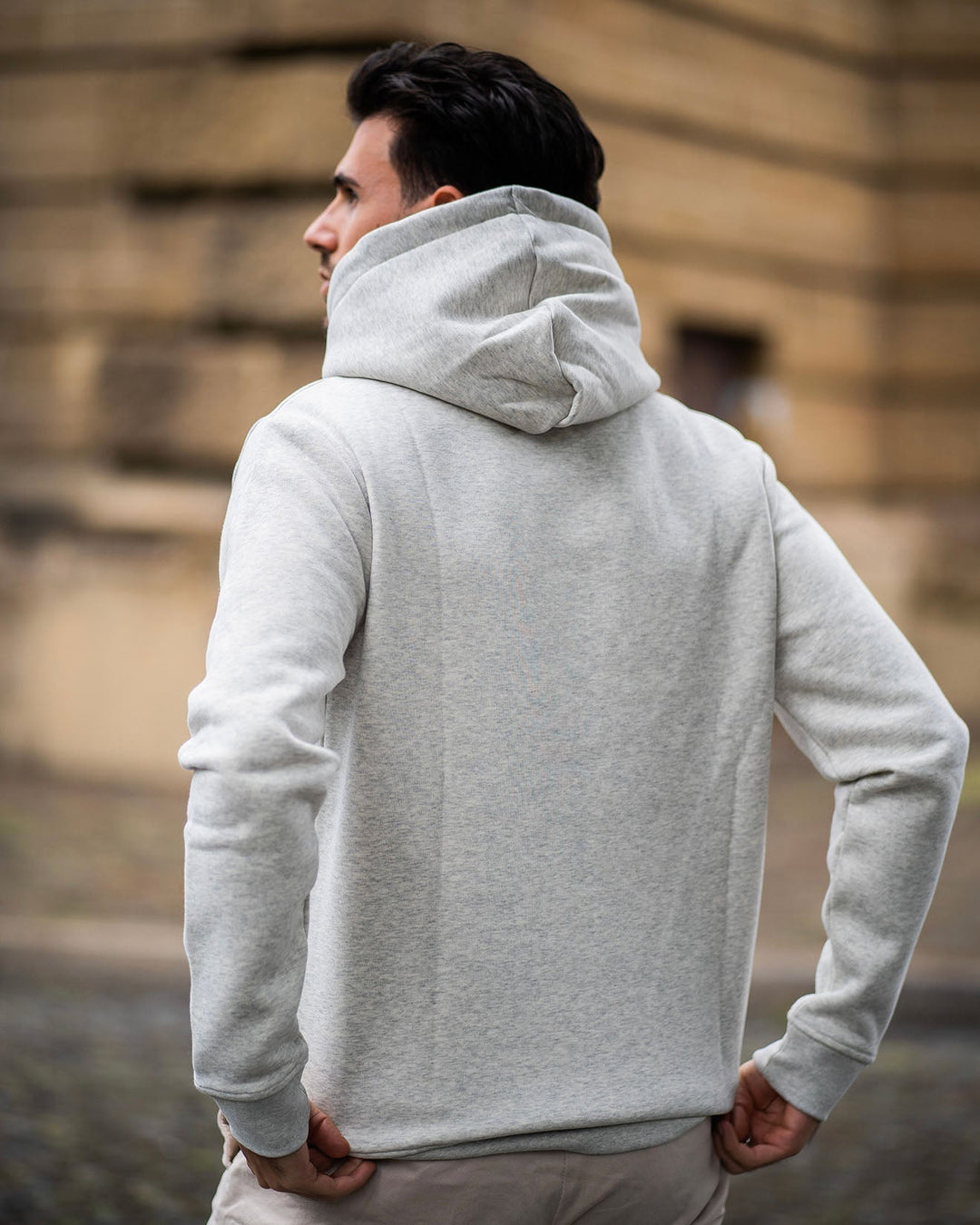 Walker &amp; Hunt – Understated Hoodie