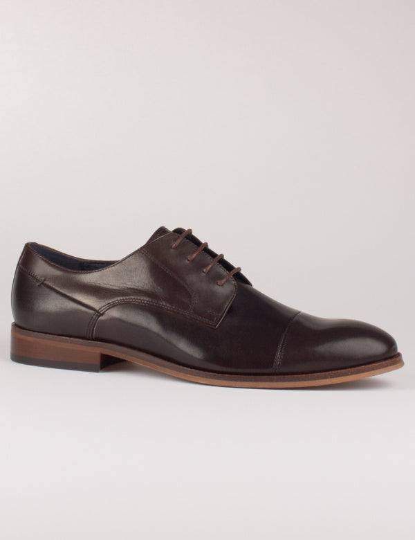 Bowe &amp; Bootmaker Athletic Shoes