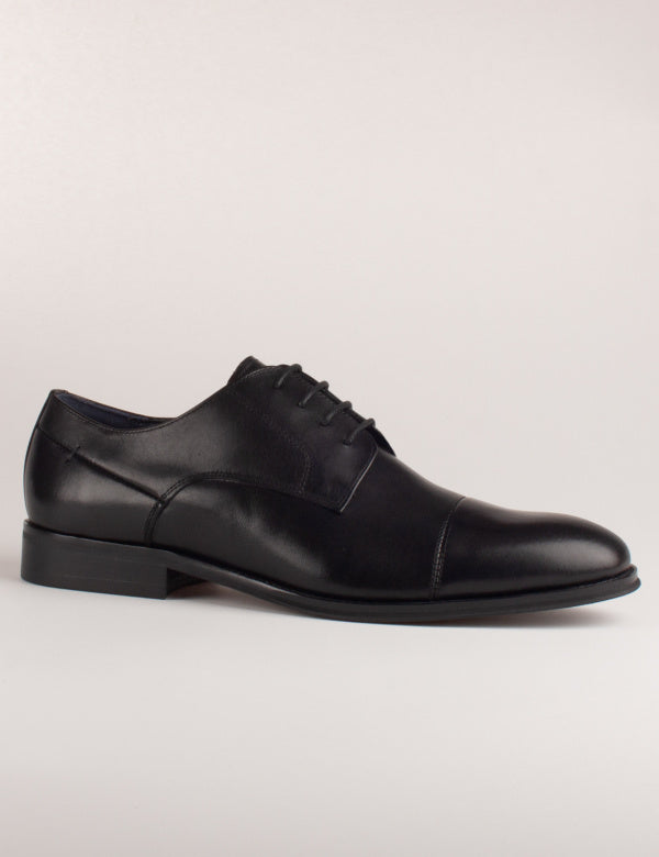 Bowe &amp; Bootmaker Athletic Shoes