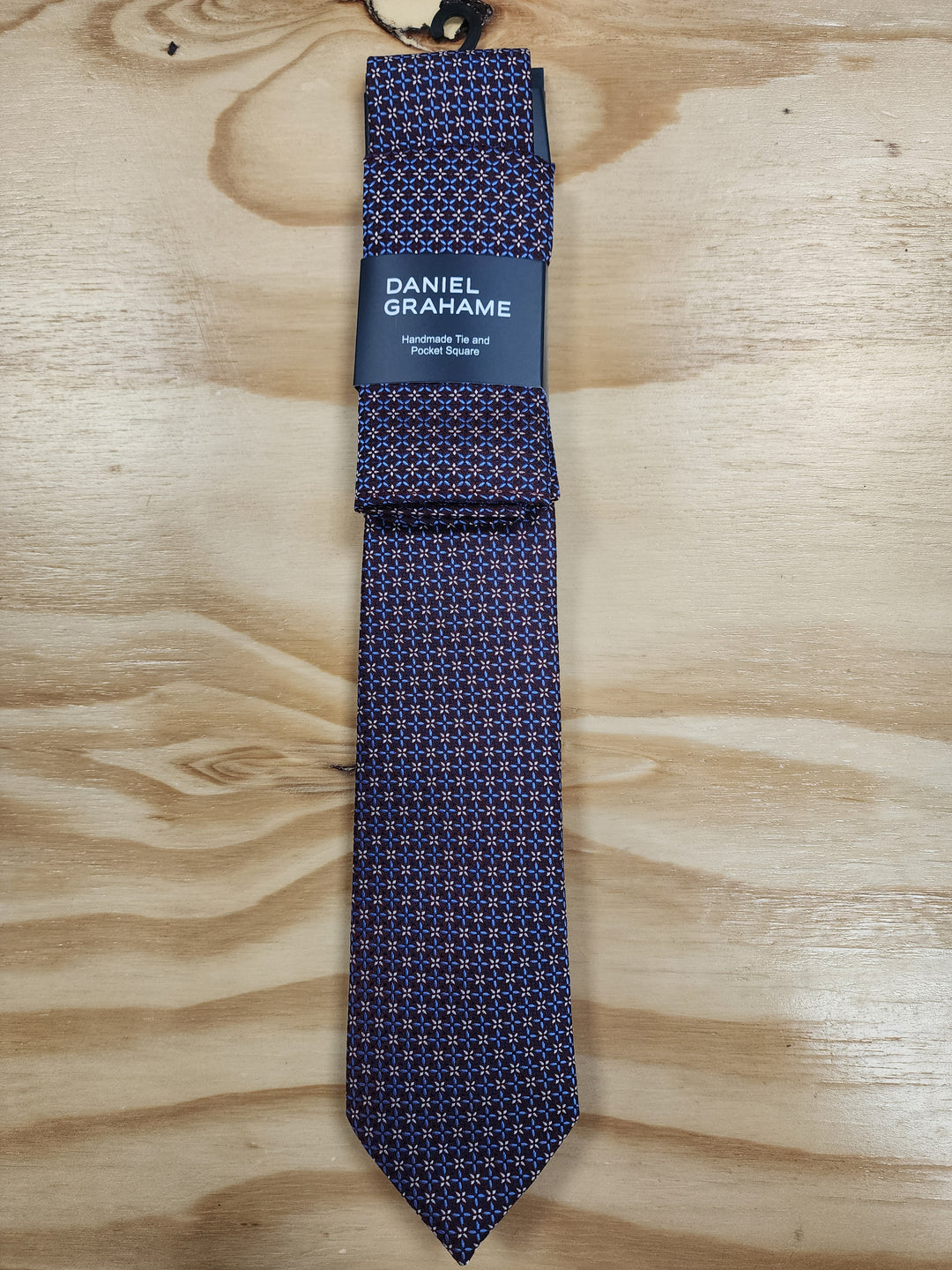 Daniel Grahame – Tie and Pocket Square Set